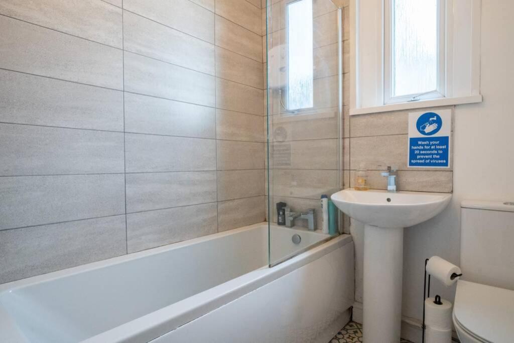 Phenix Central - Huge 3 Bed, Super Equipped Apartment. Cardiff Zewnętrze zdjęcie